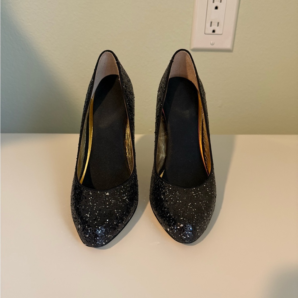 Ted Baker Black Heels with Glitter Finish
